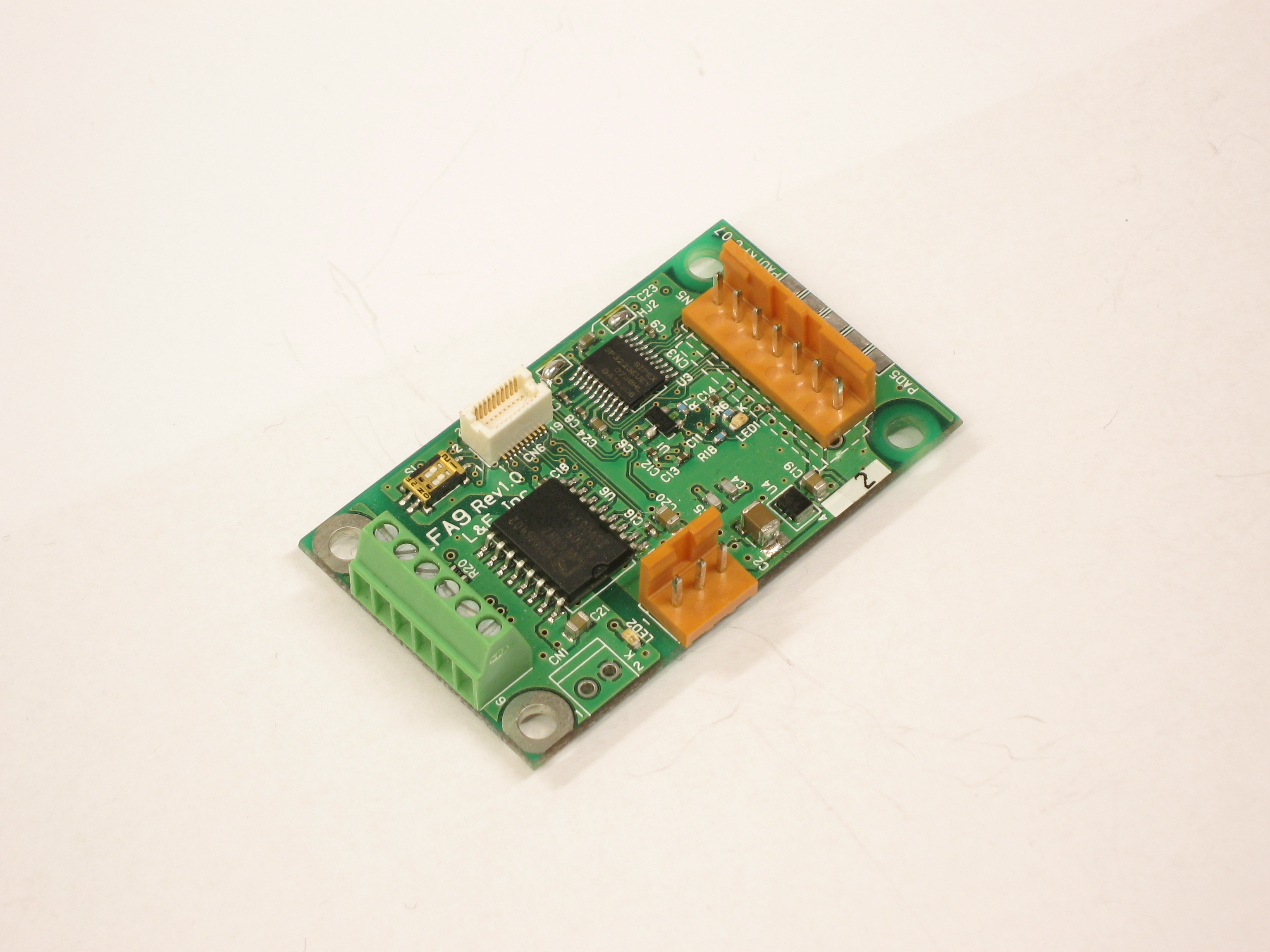 LFA9 【LFA9】インテリジェント型 DMXシリアルコンバーター｜株式会社