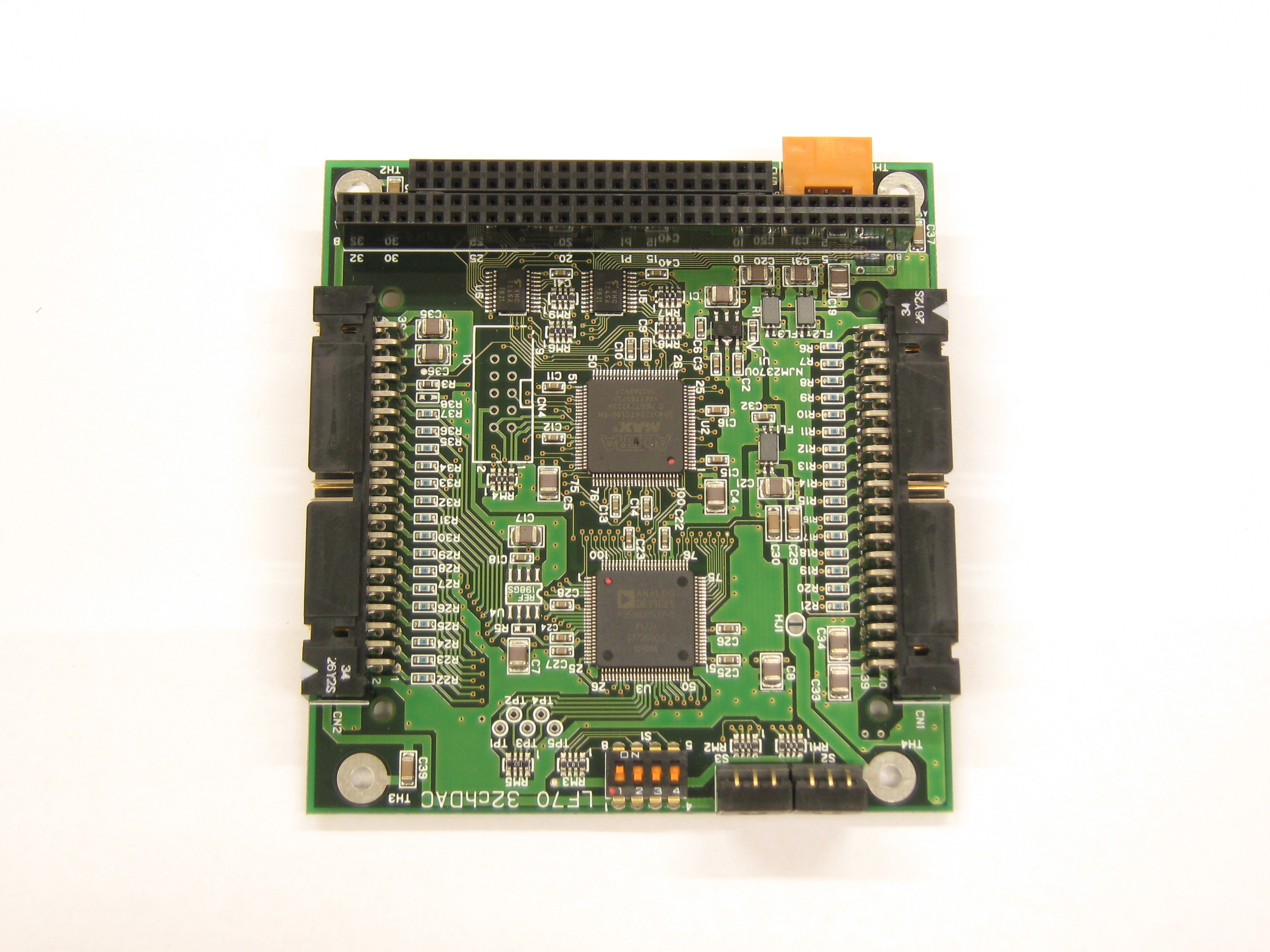 LF70 32ch/12bit DAコンバータ<br>PC/104-16bit｜株式会社エル・アンド